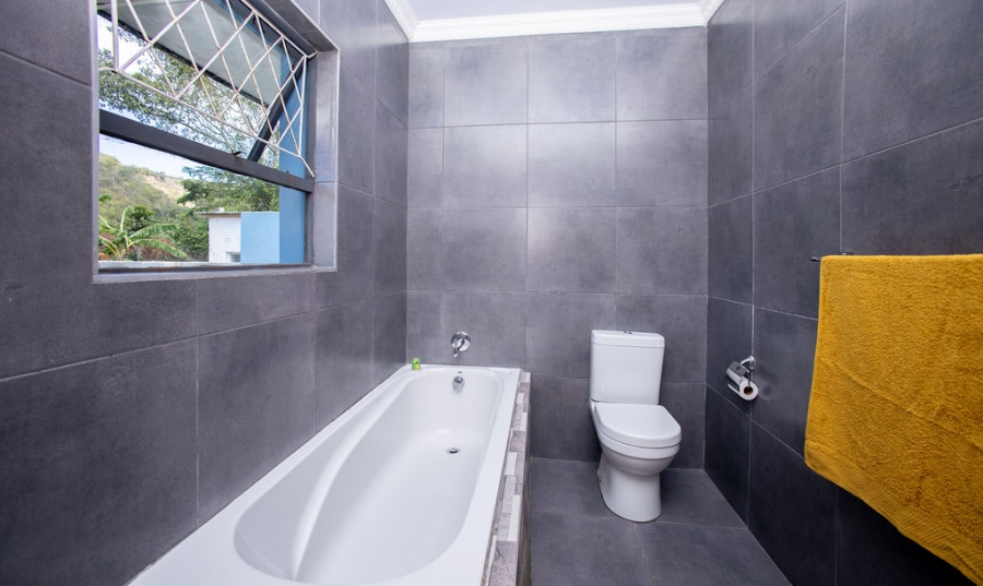 4 Bedroom Property for Sale in Abbotsford Eastern Cape